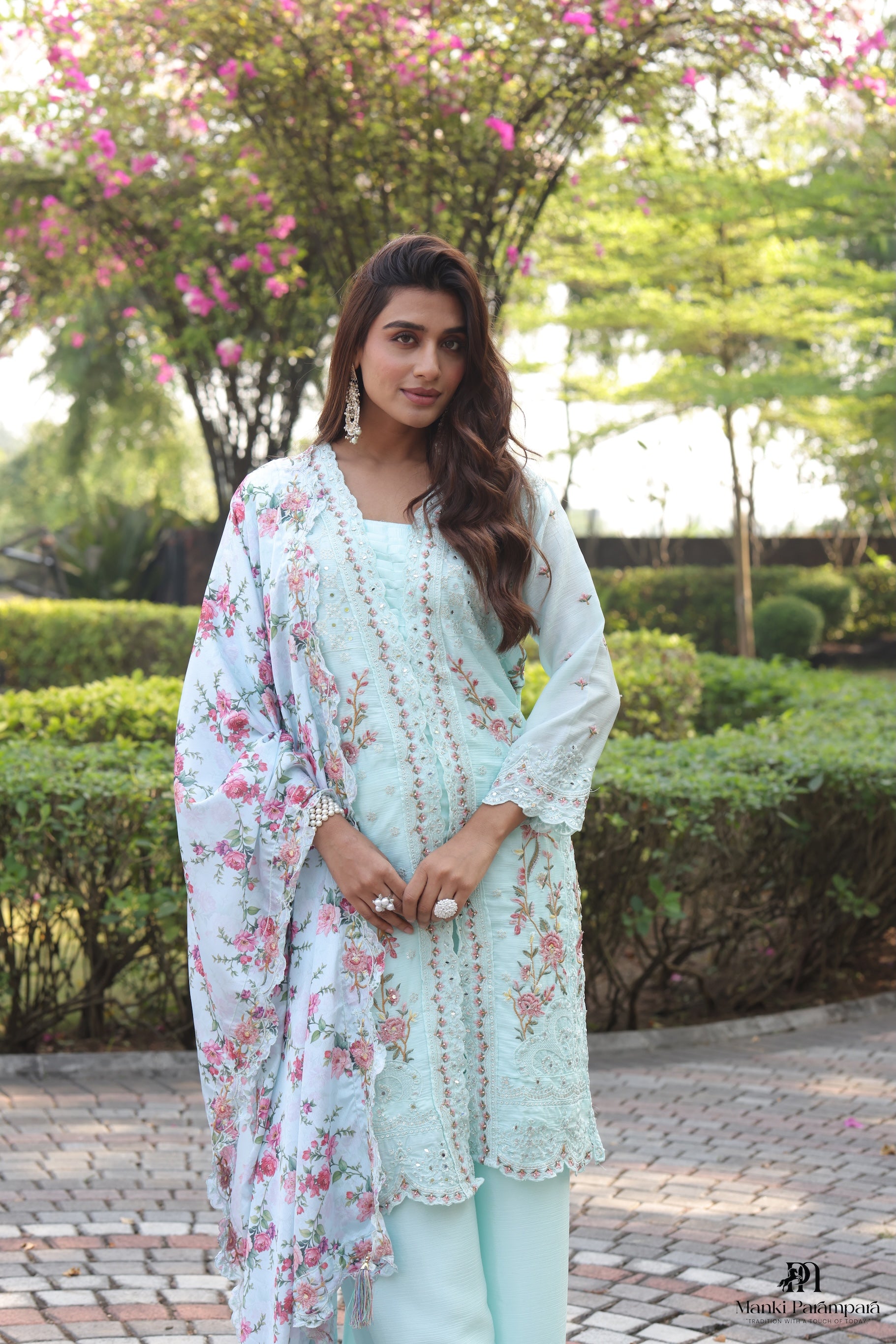 Manki Parampara – Neelparna Riwaayat Suit