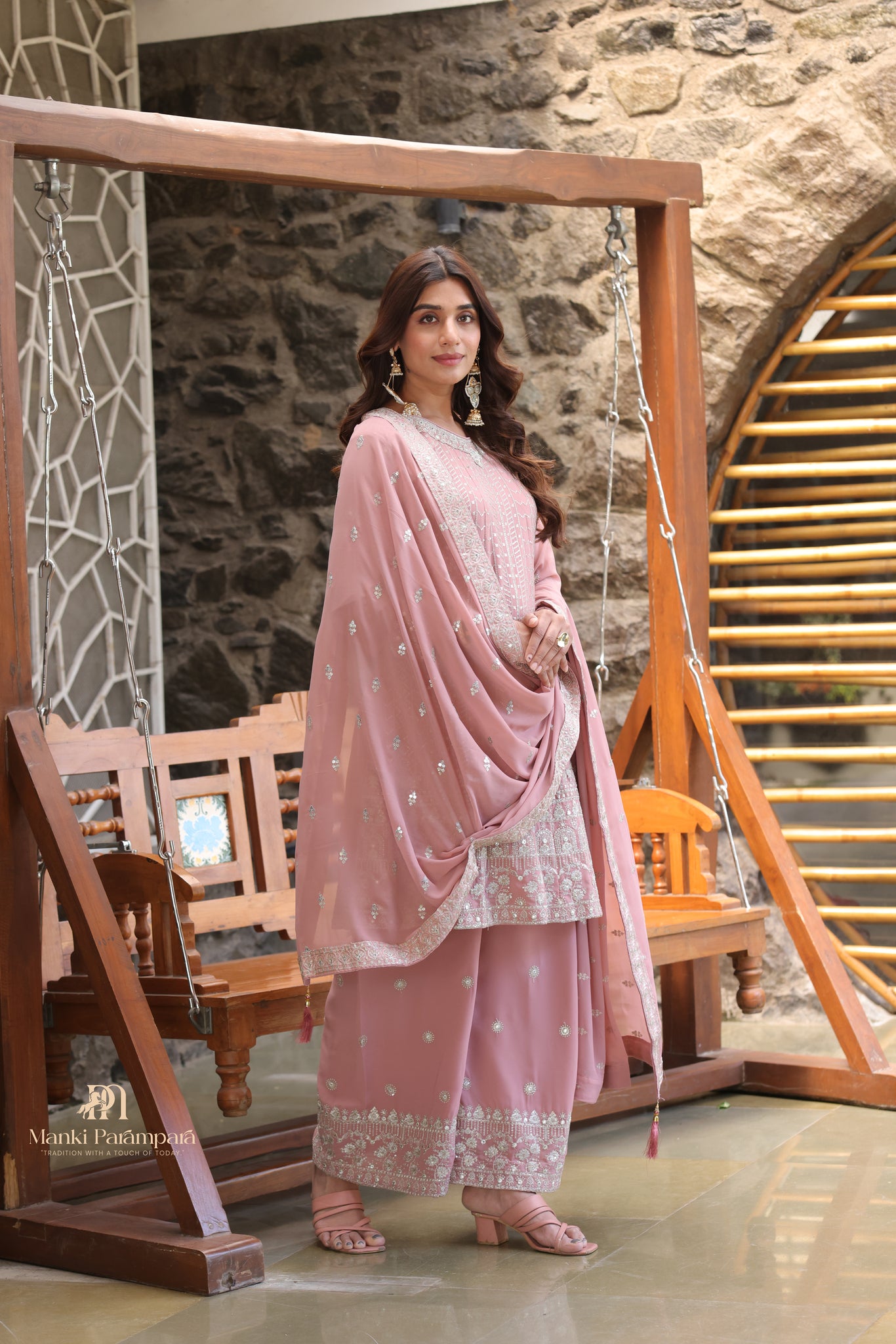 Manki Parampara – Gulabi Zarposhak