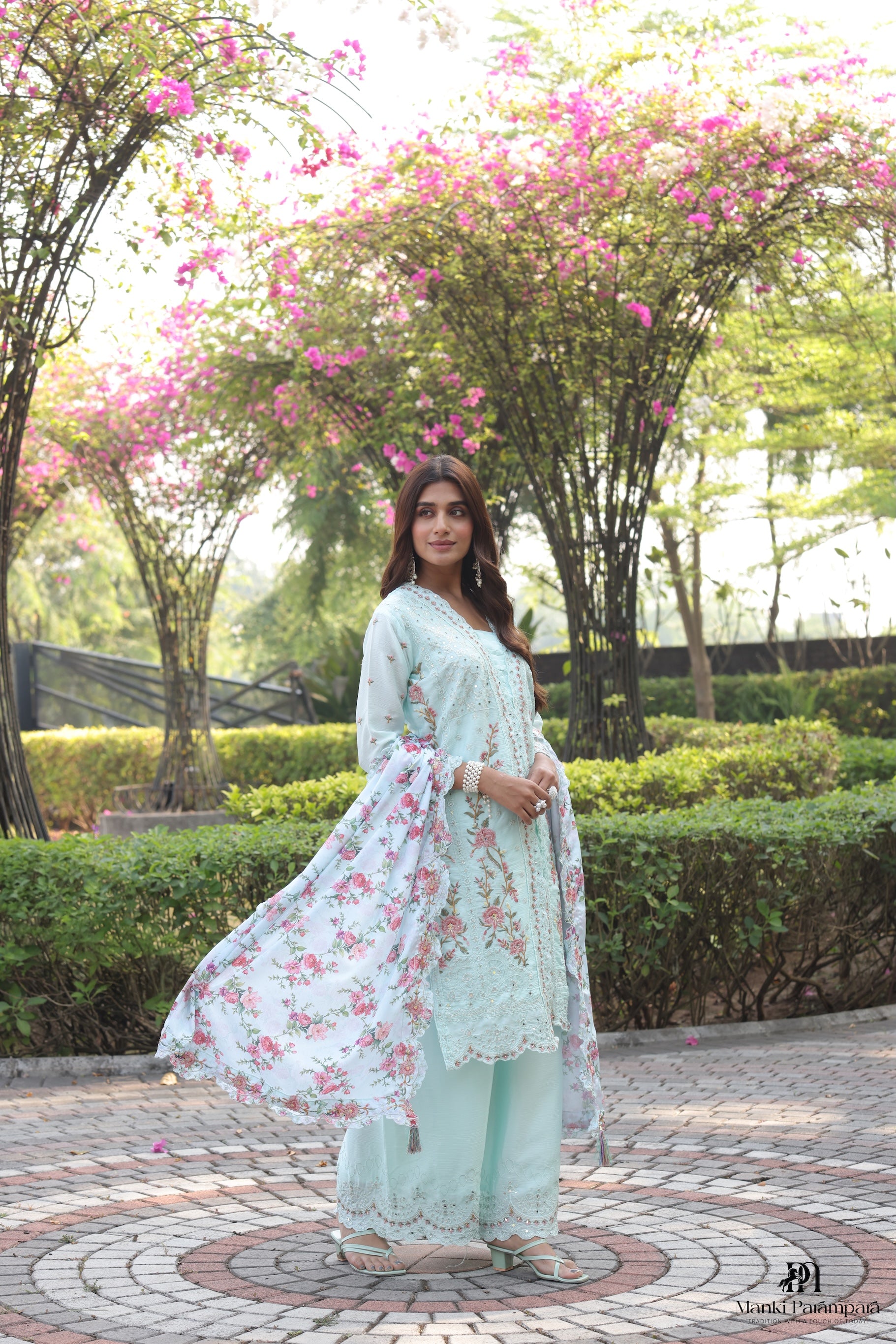 Manki Parampara – Neelparna Riwaayat Suit