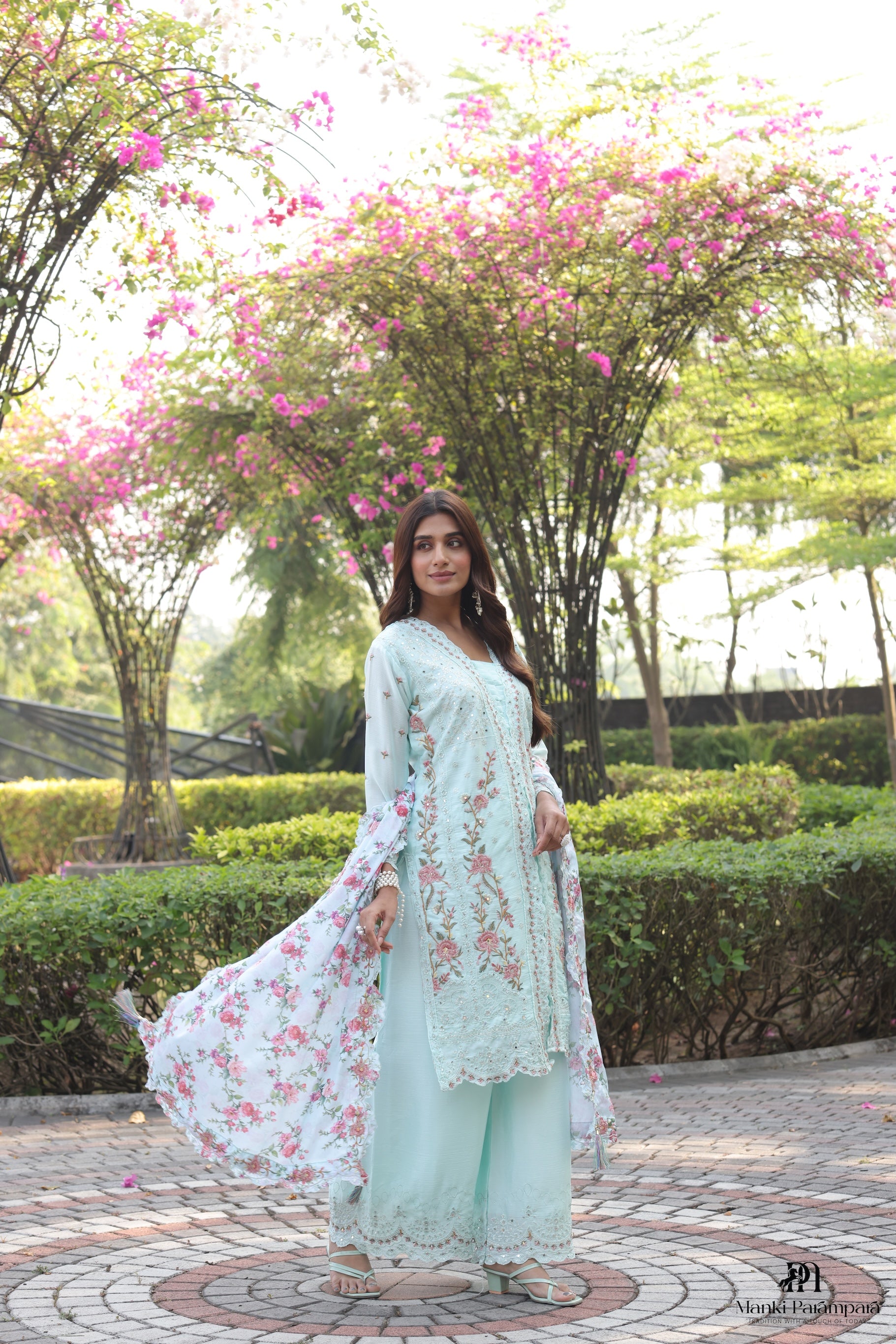 Manki Parampara – Neelparna Riwaayat Suit