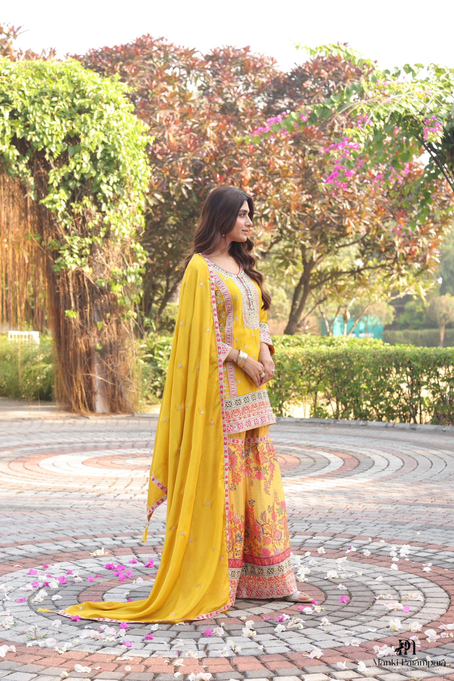 Manki Parampara – Kesar Phoolgarh Set