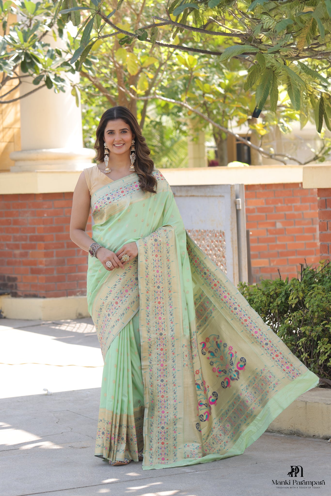 Rajsi Meenakari Pushpvastra