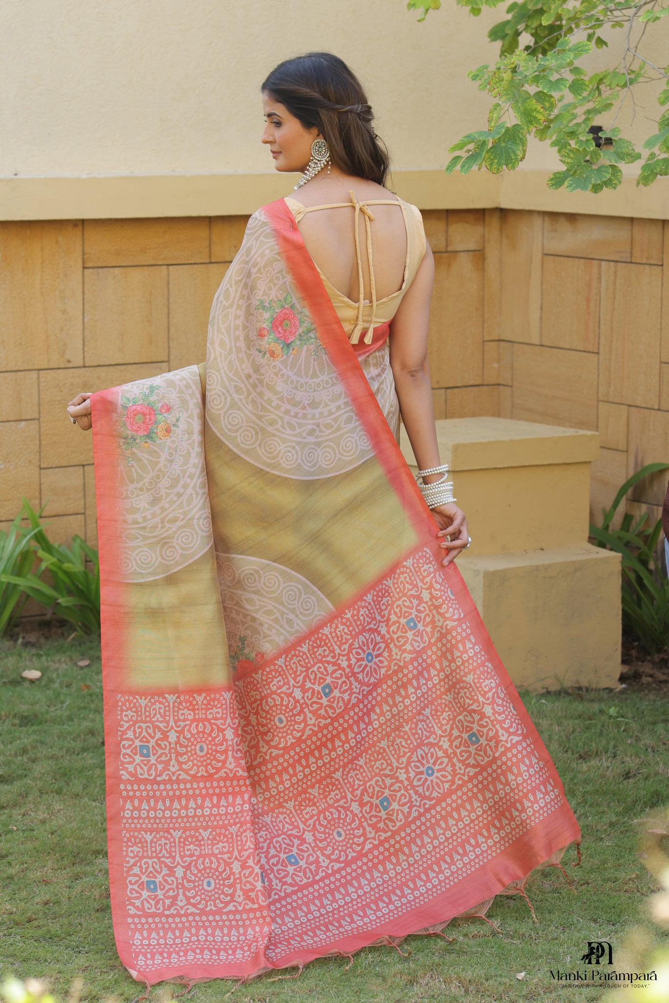Rajsi Swarnika Bandhej Saree