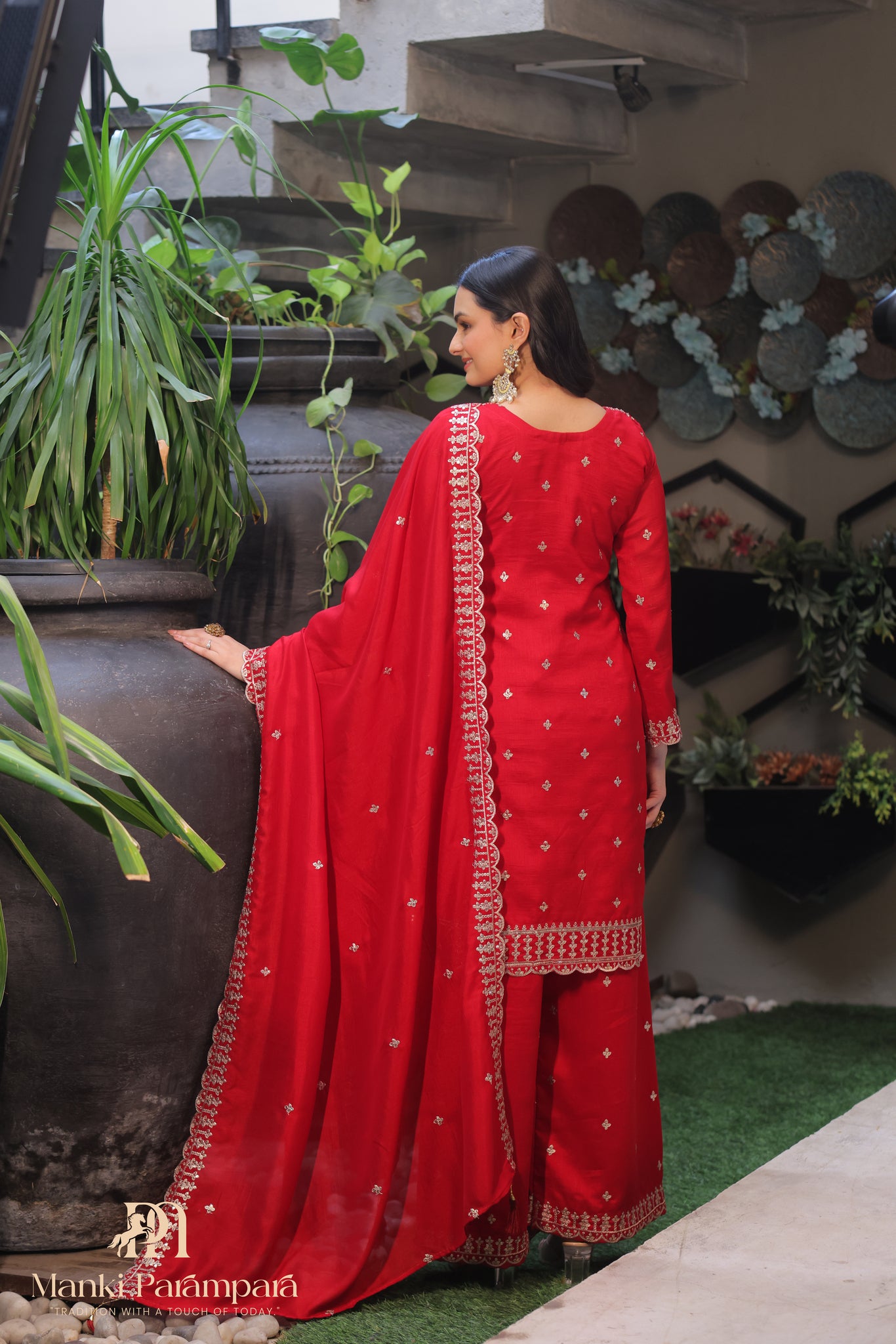 Manki Parampara-Laal Adaa Set