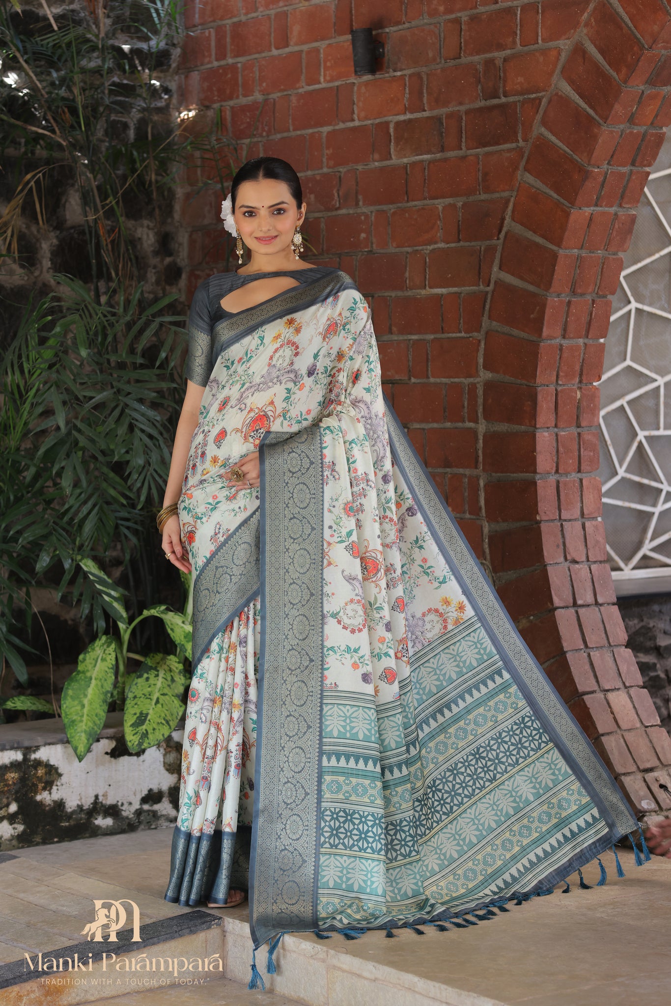 Vanadevi Floral Saree