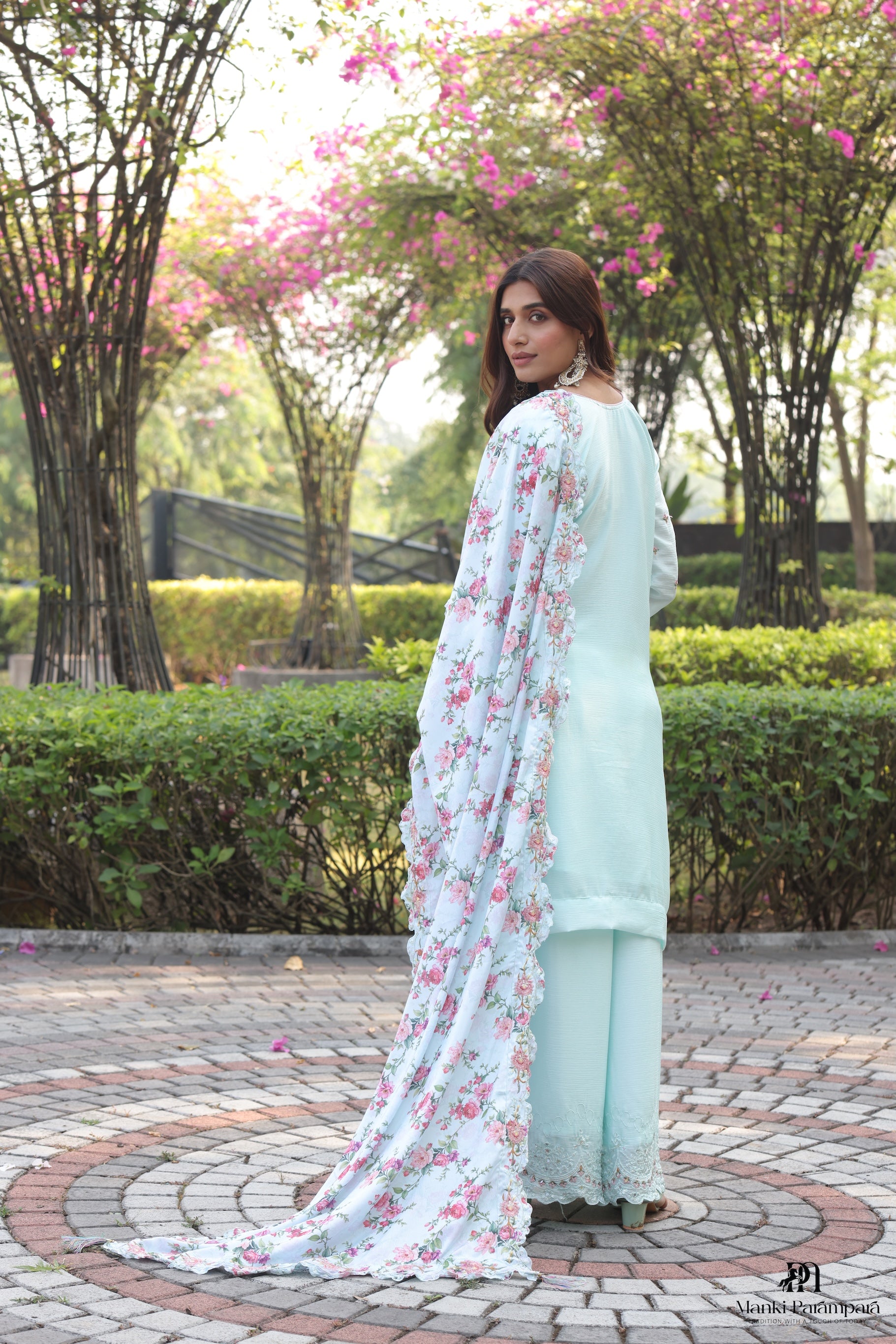 Manki Parampara – Neelparna Riwaayat Suit