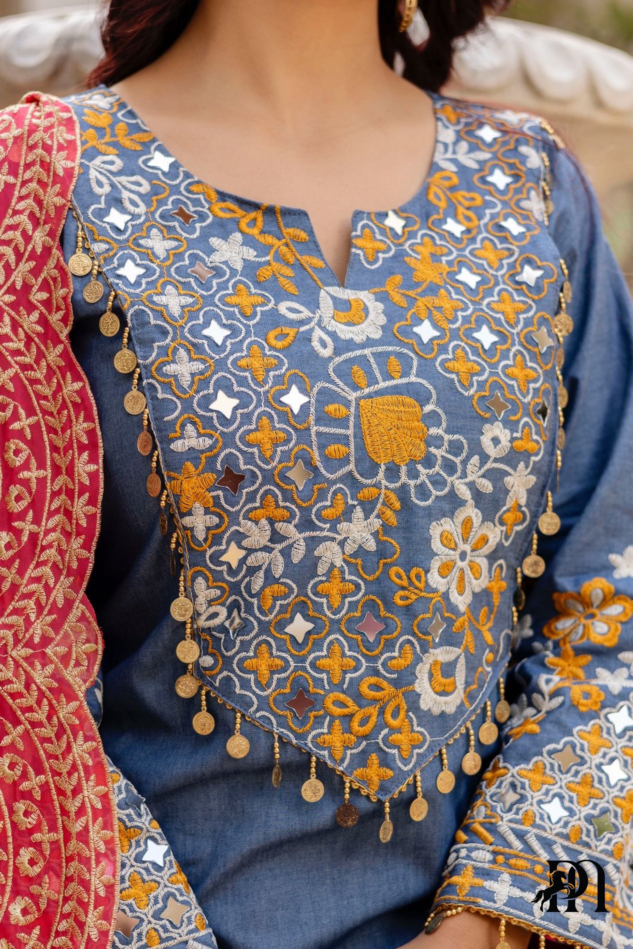 Gulnaar Neelam Suit Set